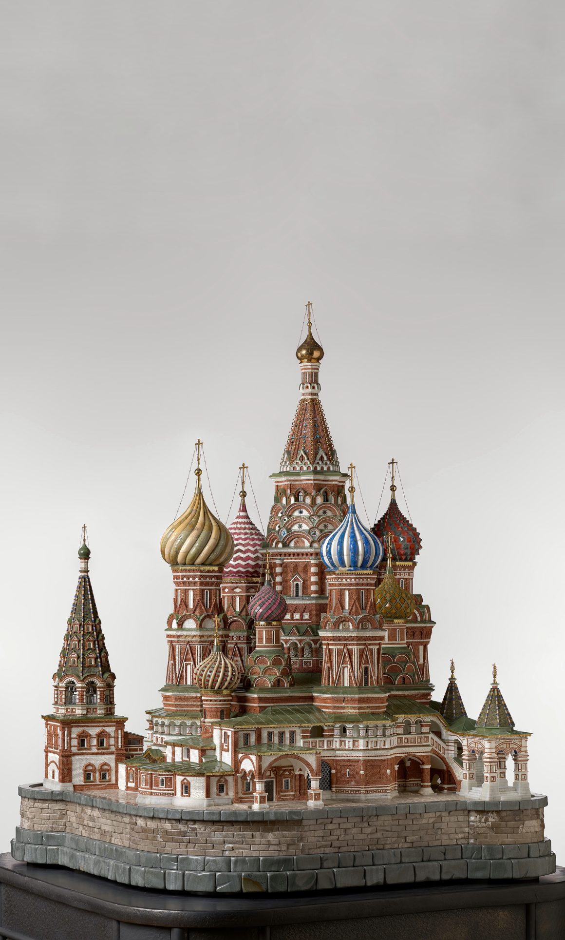 Современное камнерезное искусство из частных собраний
