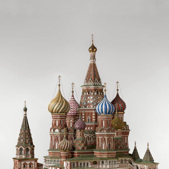 Современное камнерезное искусство из частных собраний